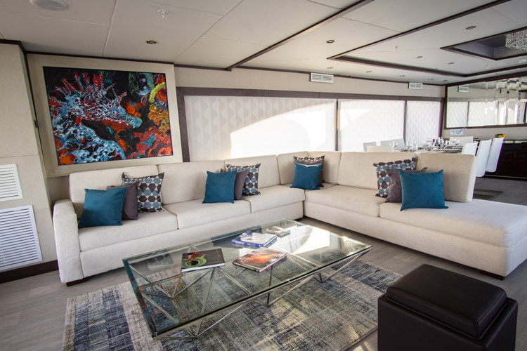 Grand Majestic Yacht