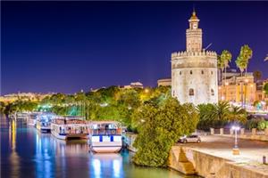Seville's Torre del Oro at night